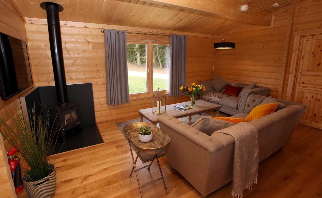 Cambridgeshire Lakes - Luxury Lodges In A Stunning Lake Location Gamlingay Екстериор снимка